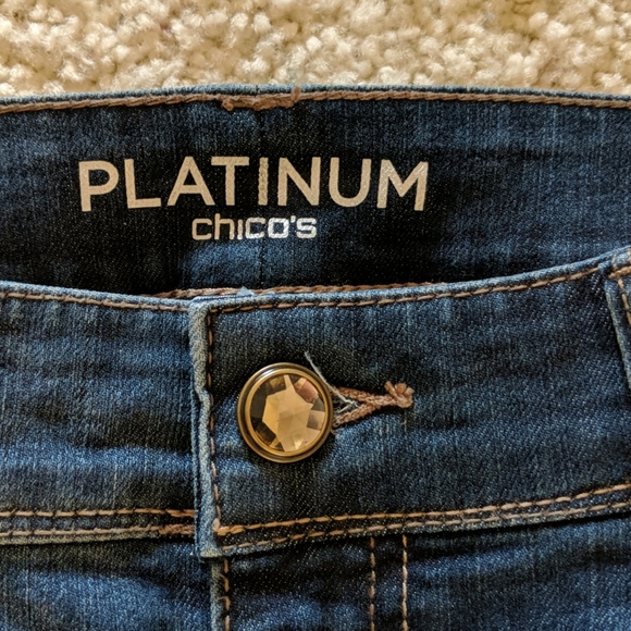 Chicos denim jeans size O with decorative pockets - Picture 5 of 7
